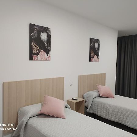 Hostal La Taurina Santa Olalla  ภายนอก รูปภาพ