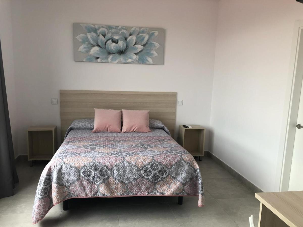 Hostal La Taurina Santa Olalla  ภายนอก รูปภาพ